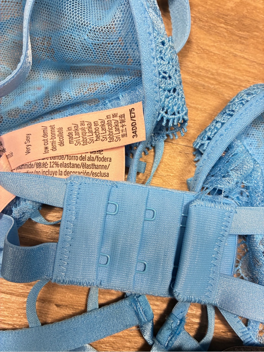 Victoria Secret 3 Underwired Lace Bras Unlined Balconete Low Cut Demi Push Up - Picture 11 of 12
